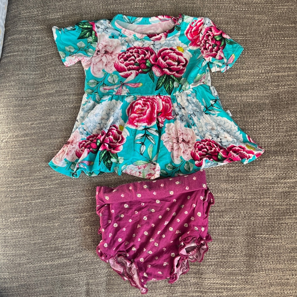 Posh peanut 2 piece set
